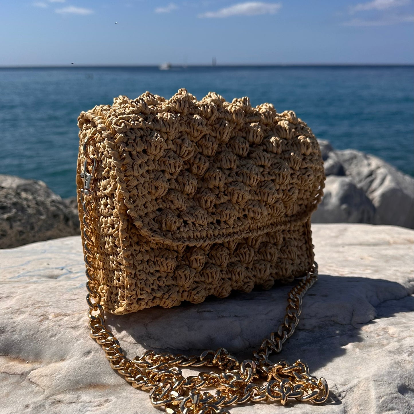 Bubble bag mini in rafia