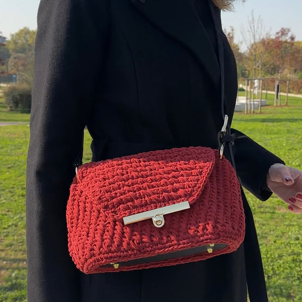 Persefone color bordeaux